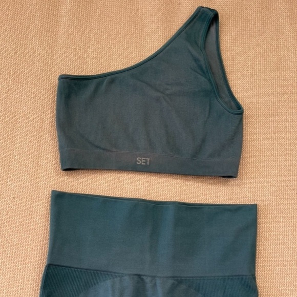 SET Active Set - Picture 3 of 4